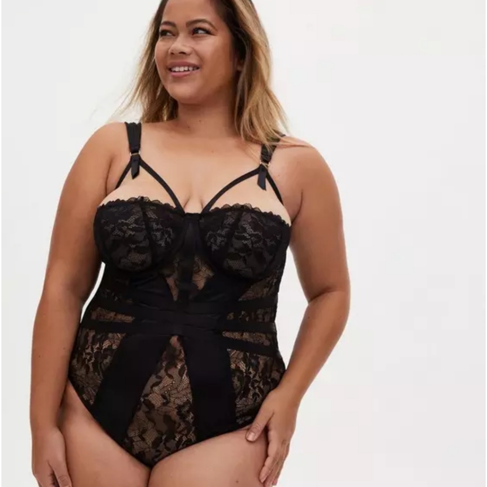 New Torrid Satin Body suit SZ 2